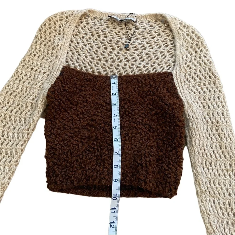 ZARA SHORT KNIT CROP TOP